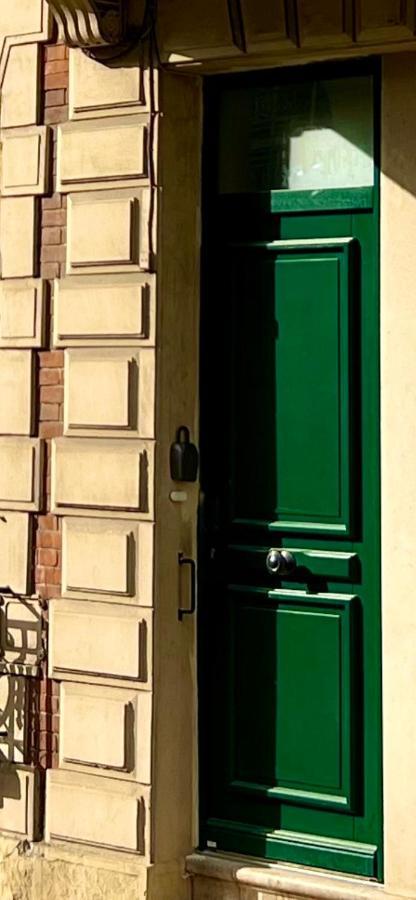 Appartement De Luxe Avec Fresque, Hyper Centre Et Parking Sure Fontainebleau Exterior foto